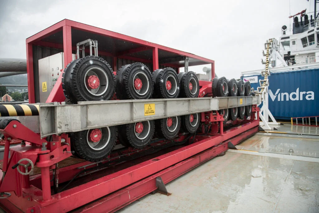 8T tensioner on the quay